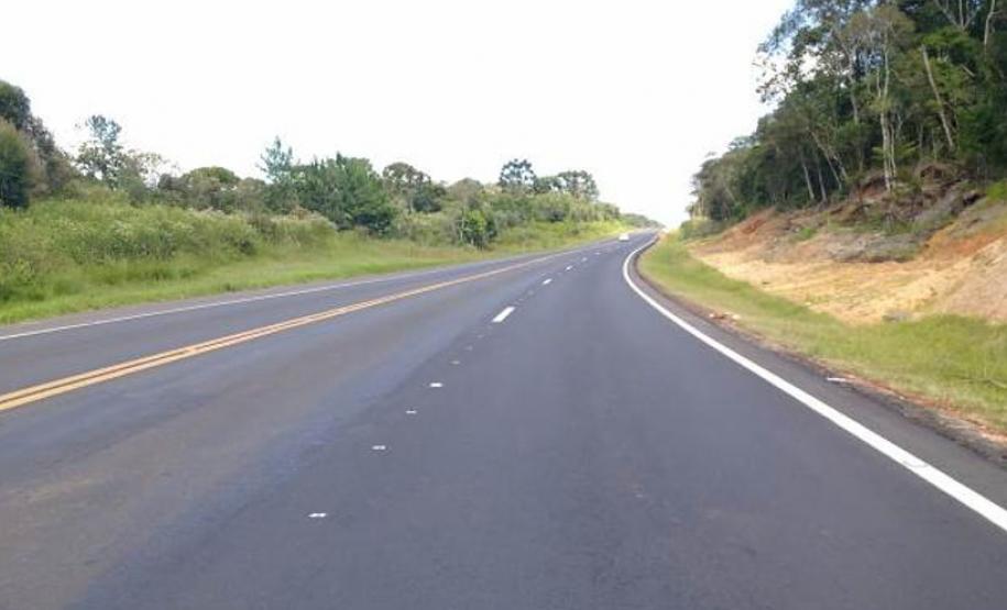 Concessionária de pedágio executa terceiras faixas, novo trevo e passarela de pedestres em rodovias federais. DER/PR fiscaliza o andamento de obras não realizadas durante o contrato - Foto: DER-PARANÁ