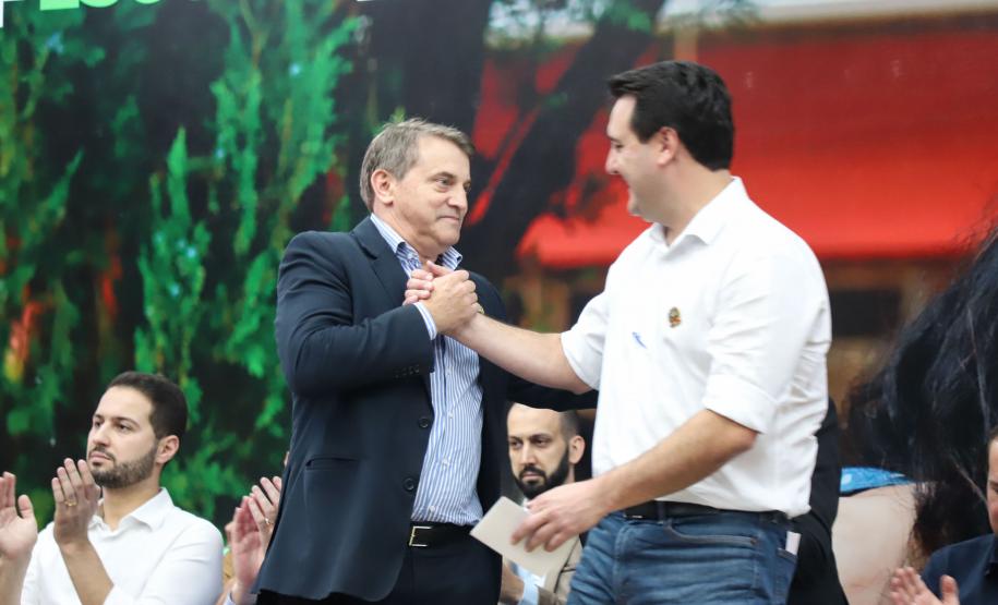 Governador anuncia pavimentação da rodovia entre Toledo e Assis Chateaubriand - Foto: José Fernando Ogura/AEN