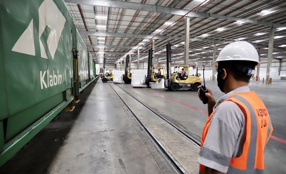 Aumenta transporte ferroviário de carga pelos portos paranaenses - Foto: Claudio Neves/Portos do Paraná