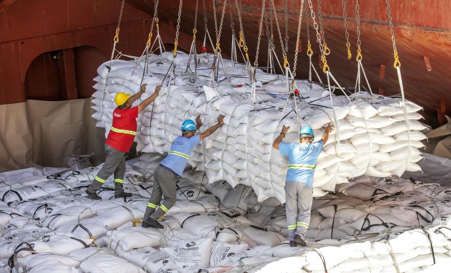 Chuvas impactam carregamento de açúcar nos portos do Paraná - Foto: Claudio Neves/Portos do Paraná
