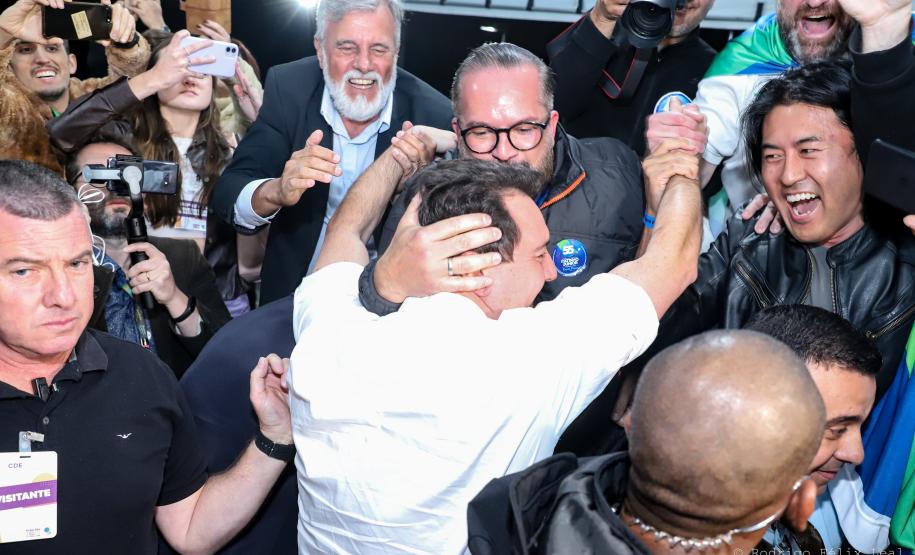 Ratinho Junior é reeleito com 69,6% dos votos e apoio de mais de 4 milhões de paranaenses Foto: Rodrigo Félix Leal / SEIL