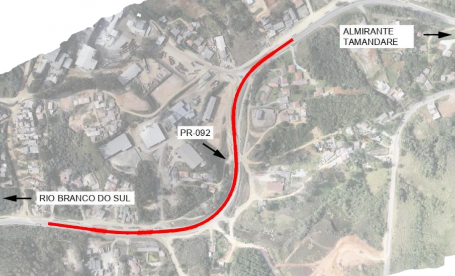 A obra de duplicação da Rodovia dos Minérios - PR 092, contempla a construção de novas pistas em pavimento de concreto, vias marginais, pontes, viadutos, passarela, calçadas e ciclovias no trecho entre Curitiba e Almirante Tamandaré, em uma extensão de 4,74 quilômetros. Foto: DER/PARANÁ