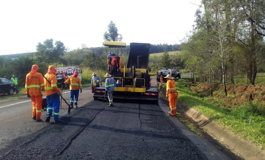 Governo executa reparos em 35 quilômetros de rodovia entre Cianorte e Araruna -  Foto: DER/PARANÁ