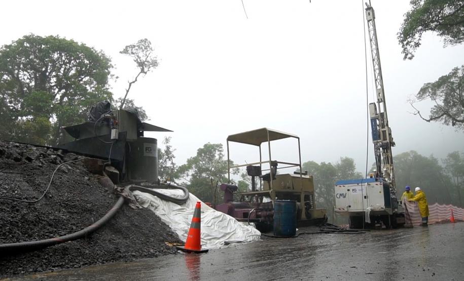 DER/PR reabre Estrada da Graciosa com operação pare-e-siga Foto: Conrado Age/AEN