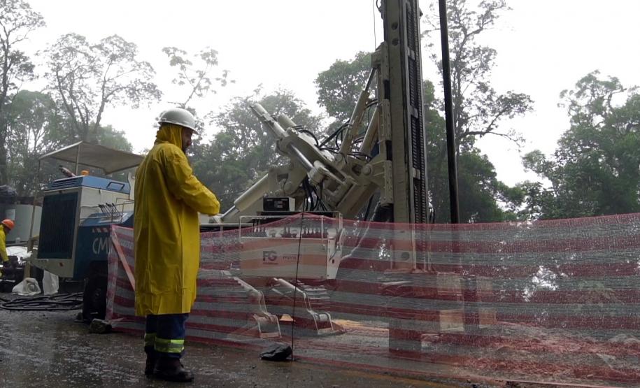 DER/PR reabre Estrada da Graciosa com operação pare-e-siga Foto: Conrado Age/AEN