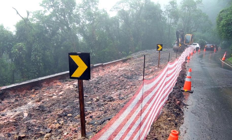 DER/PR reabre Estrada da Graciosa com operação pare-e-siga Foto: Conrado Age/AEN