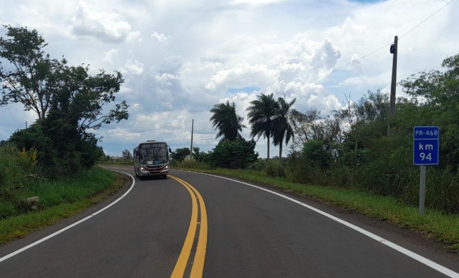DER/PR reforça sinalização de rodovia em Umuarama para aumentar segurança - Foto: DER