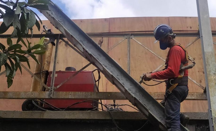 Reforma de ponte metálica em Morretes atinge quase 50% de execução - Foto: DER