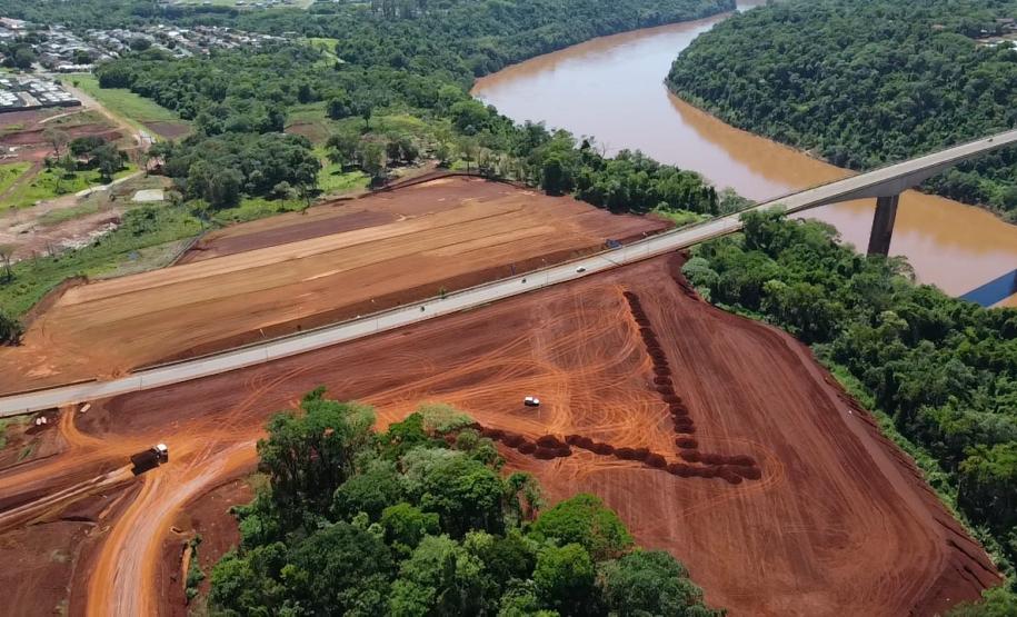 Com estrutura finalizada, Ponte da Integração Brasil-Paraguai atinge 96,6% de conclusão - Foto: DER