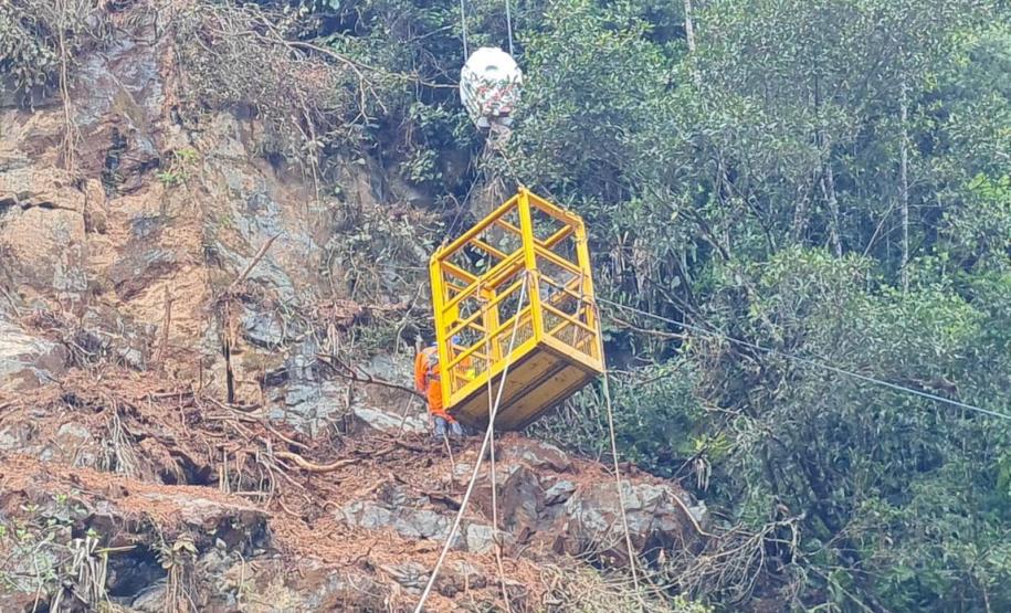 DER/PR avança em nova etapa da recuperação da encosta da BR-277 no Litoral - Foto: DER