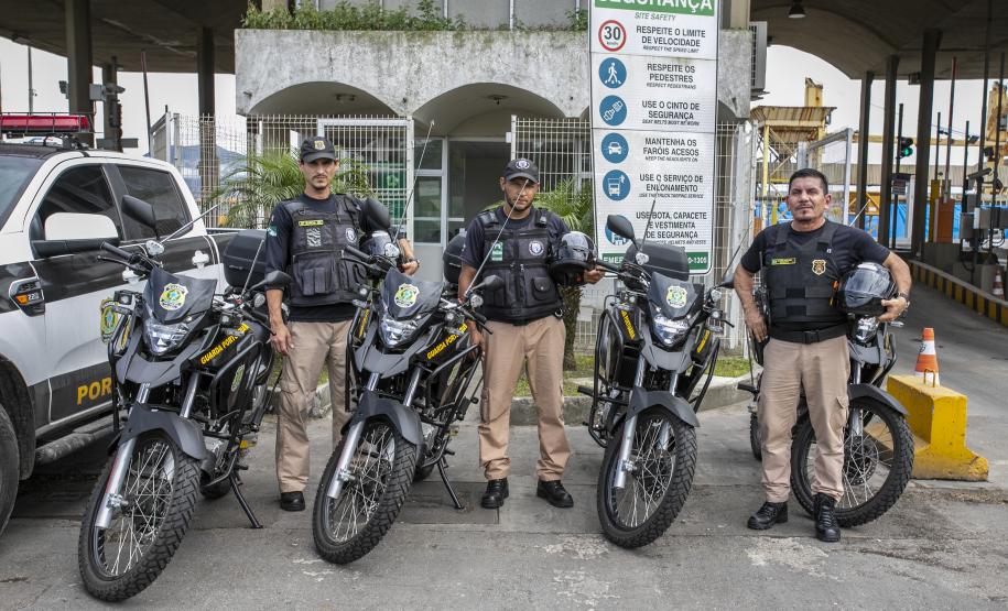 Com maior mobilidade, novas motos reforçam segurança nos portos do Paraná Foto: Claudio Neves/Portos do Paraná
