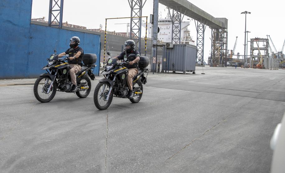 Com maior mobilidade, novas motos reforçam segurança nos portos do Paraná Foto: Claudio Neves/Portos do Paraná