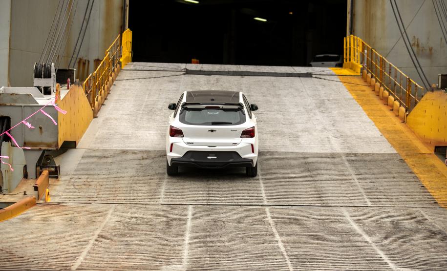 Montadora com sede no Rio Grande do Sul passa a exportar veículos pelo Porto de Paranaguá Foto: Claudio Neves/Portos do Paraná