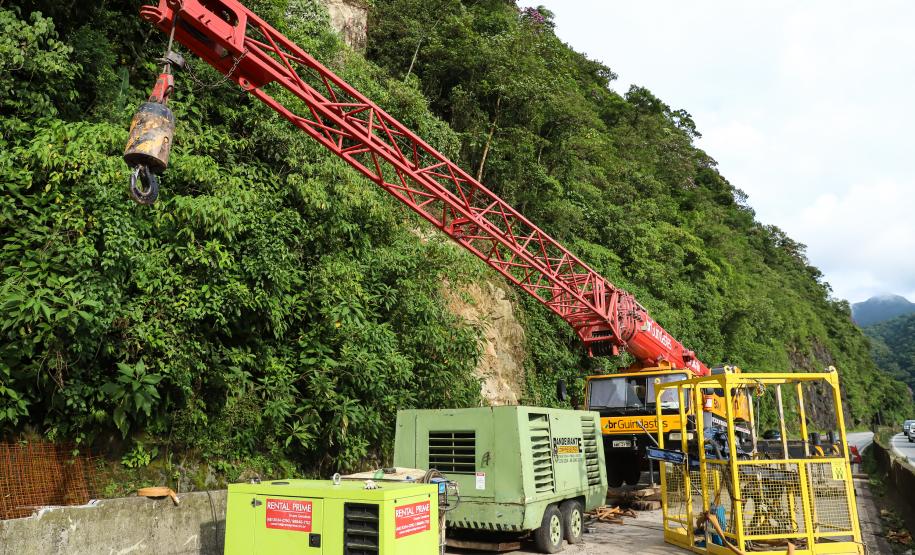 Obra de recuperação da BR-277 no Litoral entra na fase de contenção definitiva  Foto: Rodrigo Félix Leal / SEIL