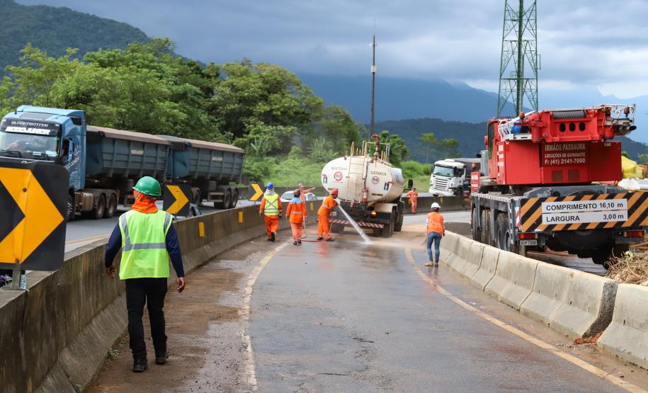 Últimos três dias: BR-277 terá restrição de tráfego pesado neste final de semana Foto: Rodrigo Félix Leal / SEIL