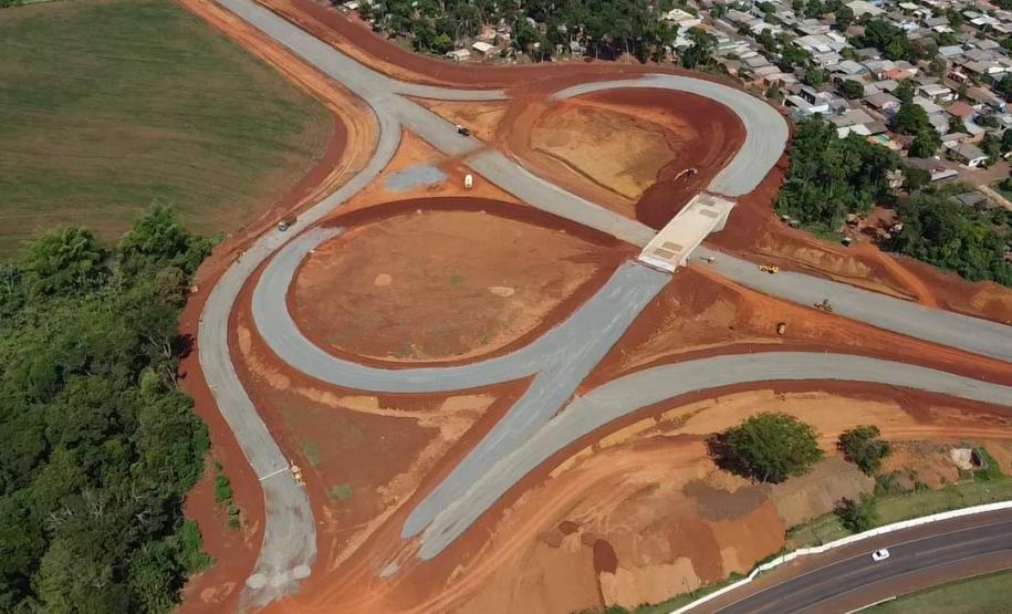 Viaduto de acesso à ponte Tancredo Neves