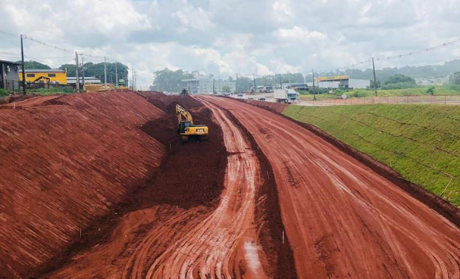 A todo vapor: duplicação do Trevo Gauchão conta 52 máquinas e 150 profissionais todos os dias Foto: DER