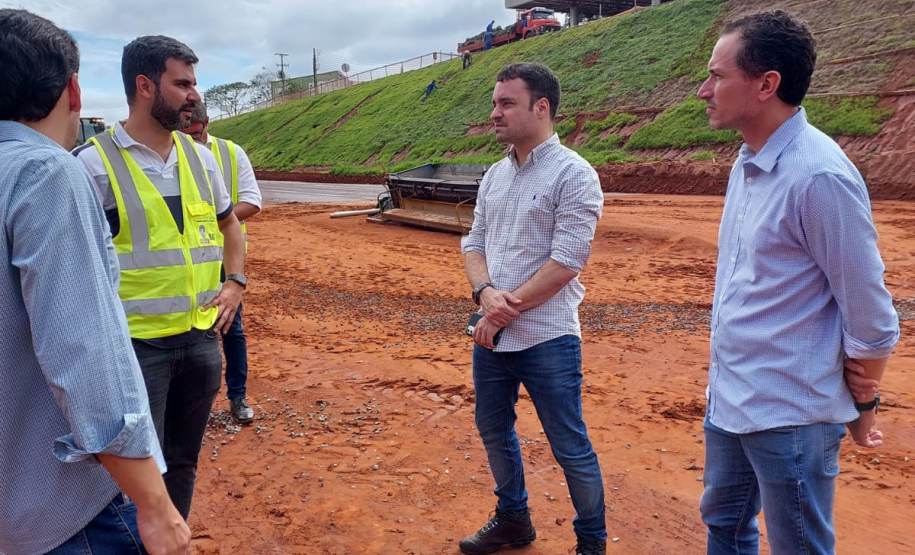 A todo vapor: duplicação do Trevo Gauchão conta 52 máquinas e 150 profissionais todos os dias Foto: DER