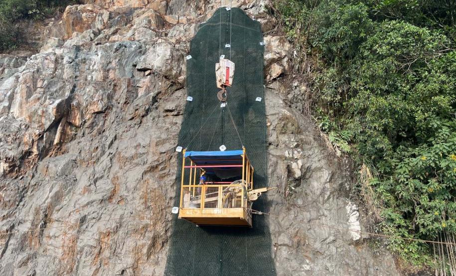 DER/PR chega à fase final das obras no km 41 da BR-277, no Litoral Foto: DER