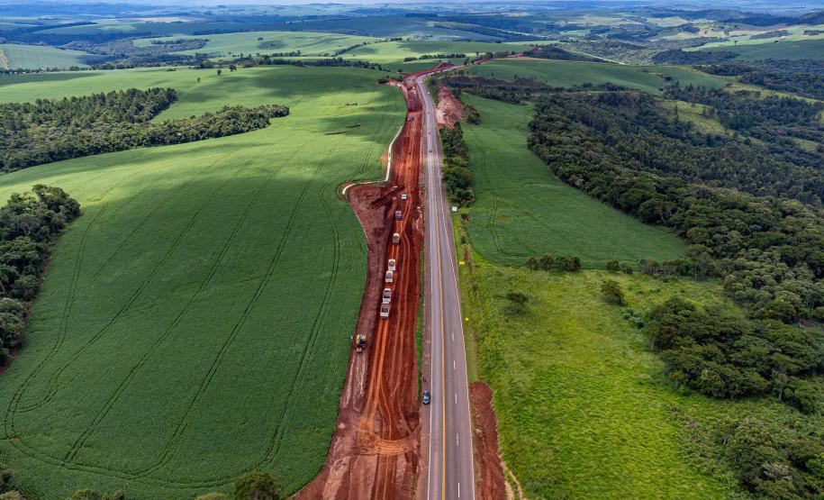 A duplicação da PR-445 é um anseio antigo da população, que está saindo do papel após o compromisso firmado pelo governador Carlos Massa Ratinho Junior com a região Norte.  Foto: Roberto Dziura Jr/AEN