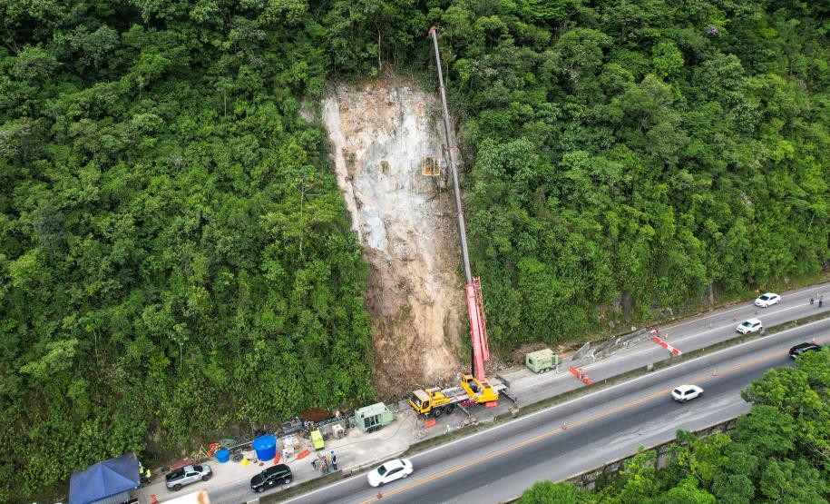 Para melhorar tráfego, BR-277 na Serra do Mar ficará sem guindastes durante o Carnaval Foto: Rodrigo Félix Leal/SEIL