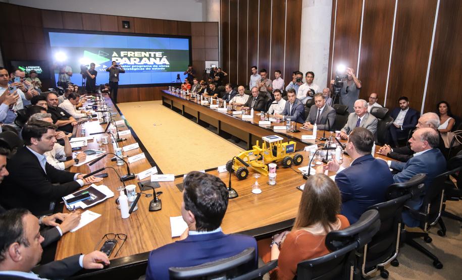 Governador anuncia pacote de obras de infraestrutura de R$ 3,4 bilhões. Na foto, projeto do corredor Metropolitano de Curitiba. Foto: Rodrigo Félix Leal / SEIL