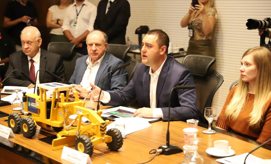 Outra importante obra no Litoral será a duplicação dos 12,8 quilômetros do trecho paranaense da rodovia entre Guaratuba e a cidade catarinense de Garuva.  Foto: Rodrigo Félix Leal / SEIL