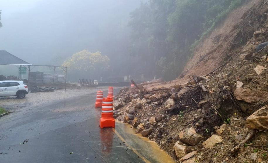 Estrada da Graciosa está interditada devido às chuvas Foto: DER