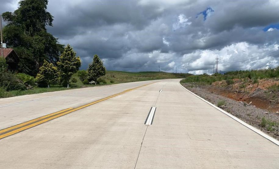 Obra emblemática do Sudoeste, Whitetopping da PRC-280 recebe últimos ajustes Foto: DER