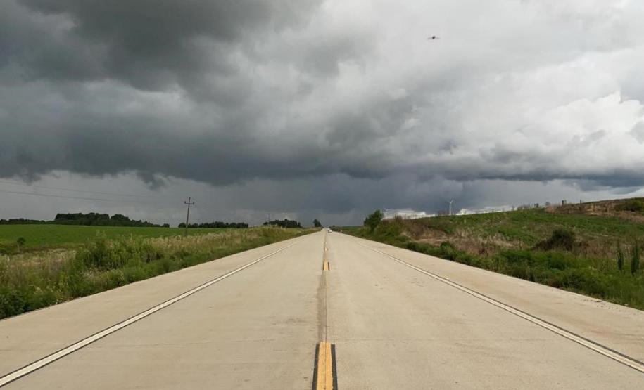 Obra emblemática do Sudoeste, Whitetopping da PRC-280 recebe últimos ajustes Foto: DER