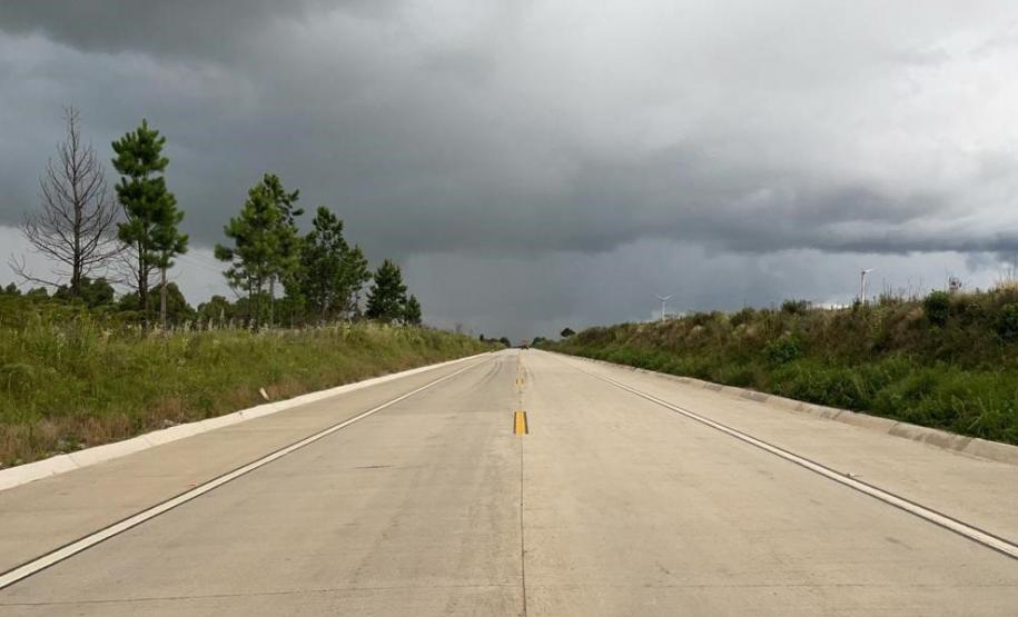 Obra emblemática do Sudoeste, Whitetopping da PRC-280 recebe últimos ajustes Foto: DER