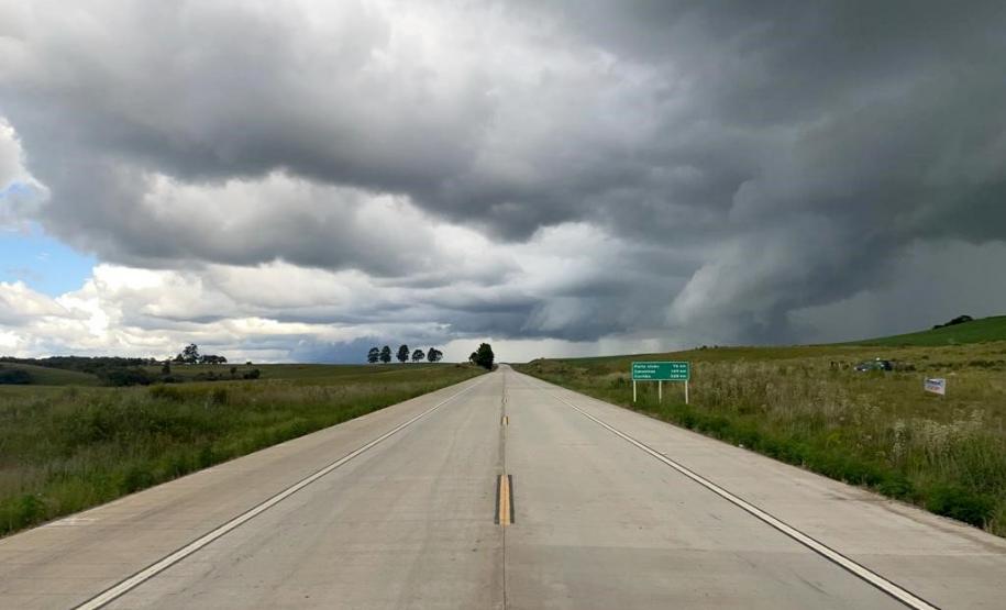 Obra emblemática do Sudoeste, Whitetopping da PRC-280 recebe últimos ajustes Foto: DER