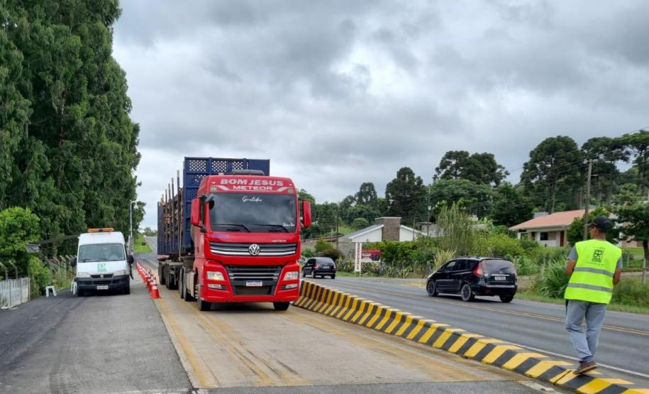 Estado reforça fiscalização de cargas com excesso de peso no Litoral, RMC e Sul Foto: DER