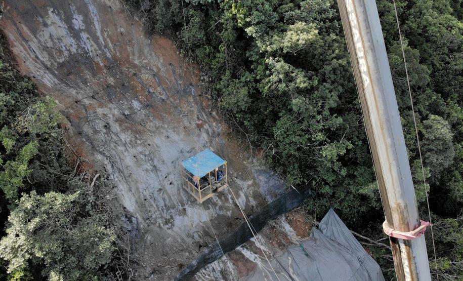 Análise indica reforços na contenção do km 41 da BR-277; obra termina dia 15 Foto: DER