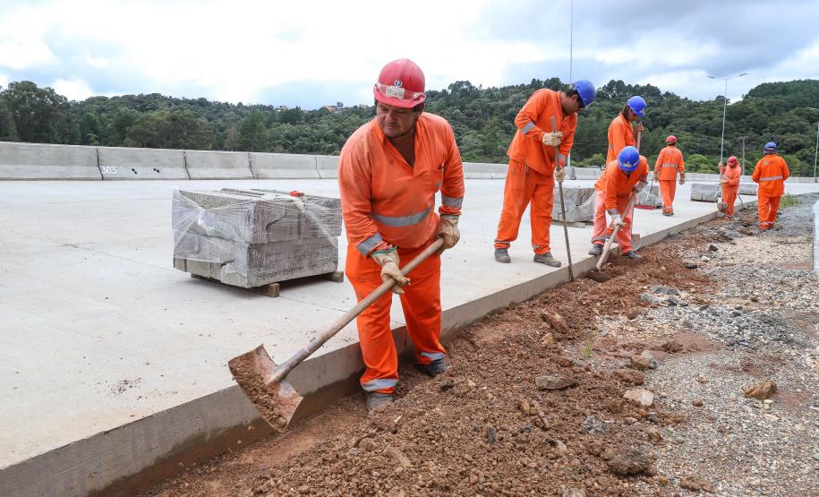 Obra na Rodovia dos Minérios tem avanços na construção de viadutos e pontes Foto: Rodrigo Félix Leal/SEIL-PR