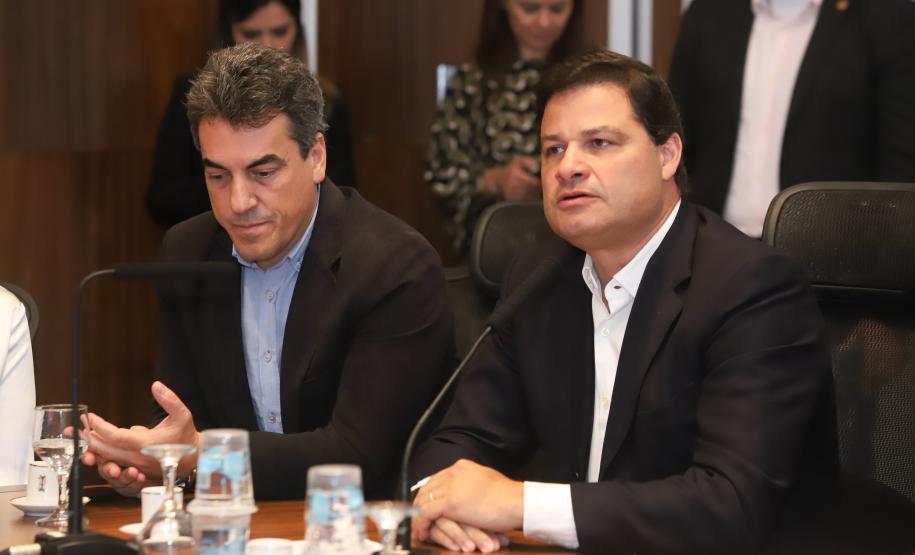 O Governador Carlos Massa Ratinho Junior anunciou a emissão da licença ambiental prévia para a construção da Ponte de Guaratuba, no Litoral do Paraná. Foto: Rodrigo Félix Leal / SEIL