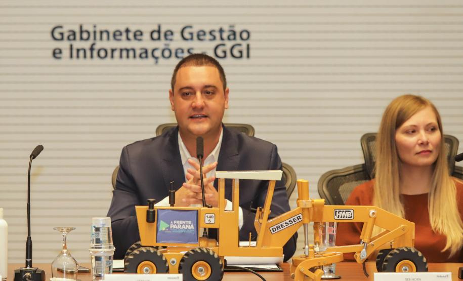 07-02-2023 - O governador Carlos Massa Ratinho Junior anunciou um pacote bilionário de investimentos em infraestrutura em diversas regiões do Paraná. As obras, que serão licitadas neste ano e iniciam até 2024, alcançam aporte de R$ 3,4 bilhões.  Foto: Roberto Dziura Jr/AEN