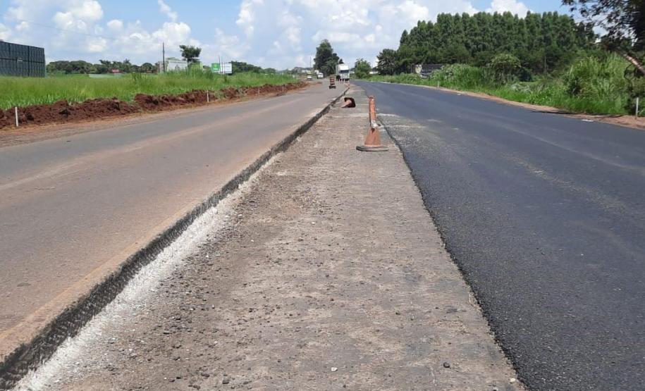 Novas terceiras faixas na PR-323, na região Noroeste, estão quase concluídas Foto: DER