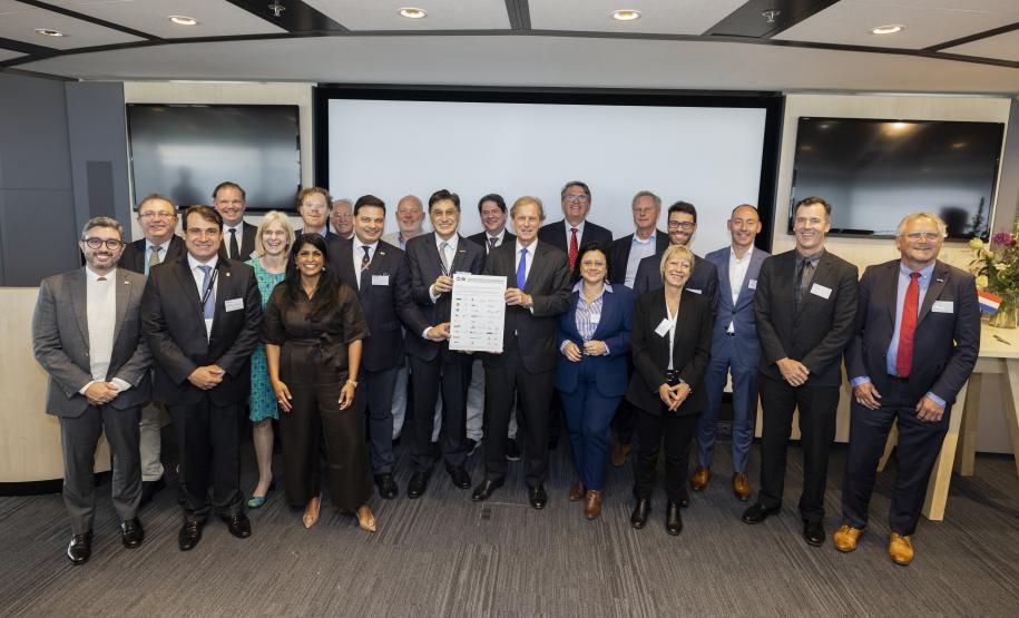 A assinatura do memorando de entendimento faz parte do programa de colaboração “Green Ports Partnership”, que terá duração de três anos.