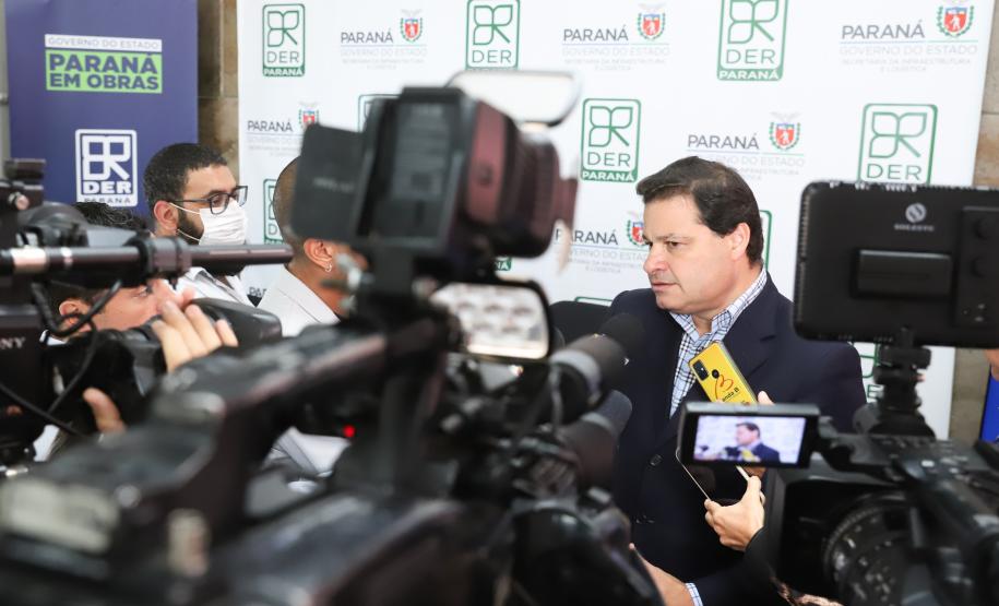 O secretário estadual de Infraestrutura e Logística do Paraná, Sandro Alex, explicou os detalhes das concessões. Foto: Rodrigo Félix Leal / SEIL
