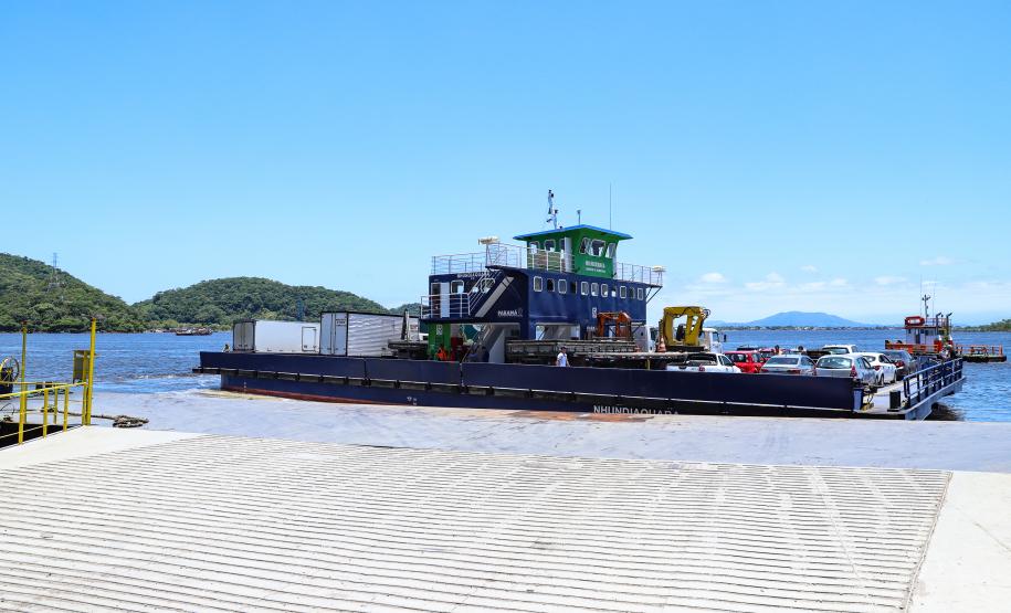Investimento de R$ 131 milhões vai manter ferry boat durante obra da Ponte de Guaratuba Foto: Rodrigo Felix Leal / SEIL