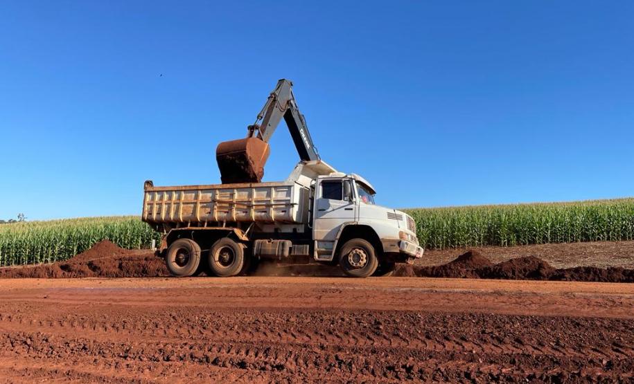 Pavimentação PR-239 Toledo - Bragantina Foto: DER