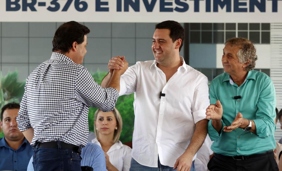 Governador Carlos Massa Ratinho Junior, libera quase R$ 60 milhões para dois viadutos e o Paço Municipal de Sarandi . Obras prometem melhorar a mobilidade urbana do município e de toda a região metropolitana de Maringá, além de centralizar os serviços públicos à população em um só local. Foto: Albari Rosa/AEN