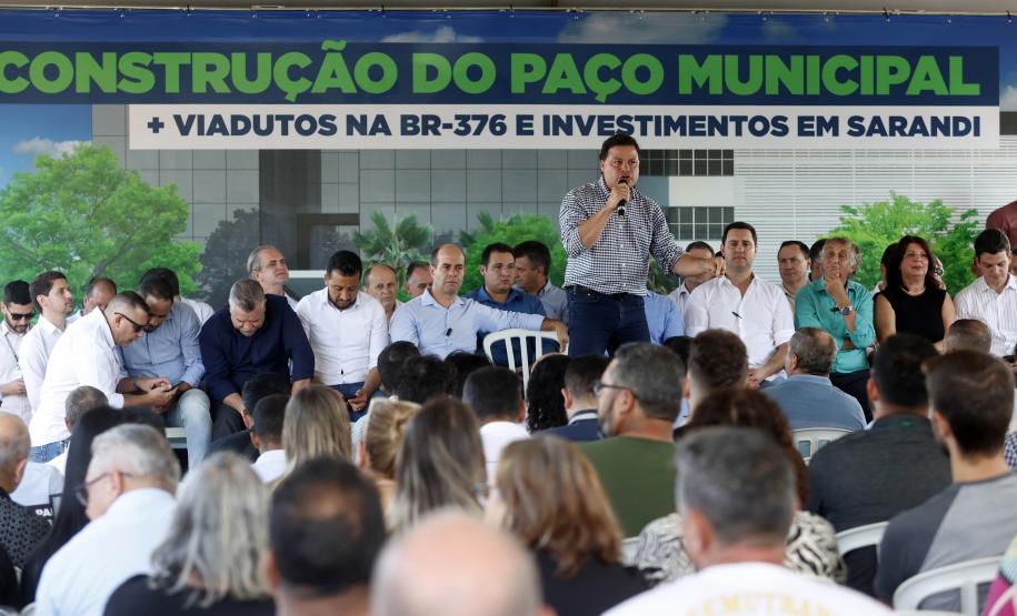 Governador Carlos Massa Ratinho Junior, libera quase R$ 60 milhões para dois viadutos e o Paço Municipal de Sarandi . Obras prometem melhorar a mobilidade urbana do município e de toda a região metropolitana de Maringá, além de centralizar os serviços públicos à população em um só local. Foto: Albari Rosa/AEN