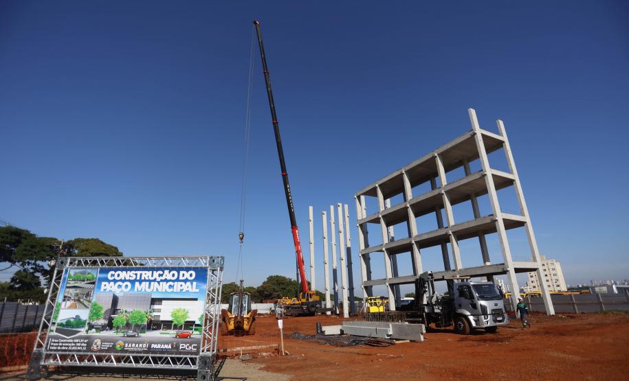 Governador Carlos Massa Ratinho Junior, libera quase R$ 60 milhões para dois viadutos e o Paço Municipal de Sarandi . Obras prometem melhorar a mobilidade urbana do município e de toda a região metropolitana de Maringá, além de centralizar os serviços públicos à população em um só local. Foto: Albari Rosa/AEN