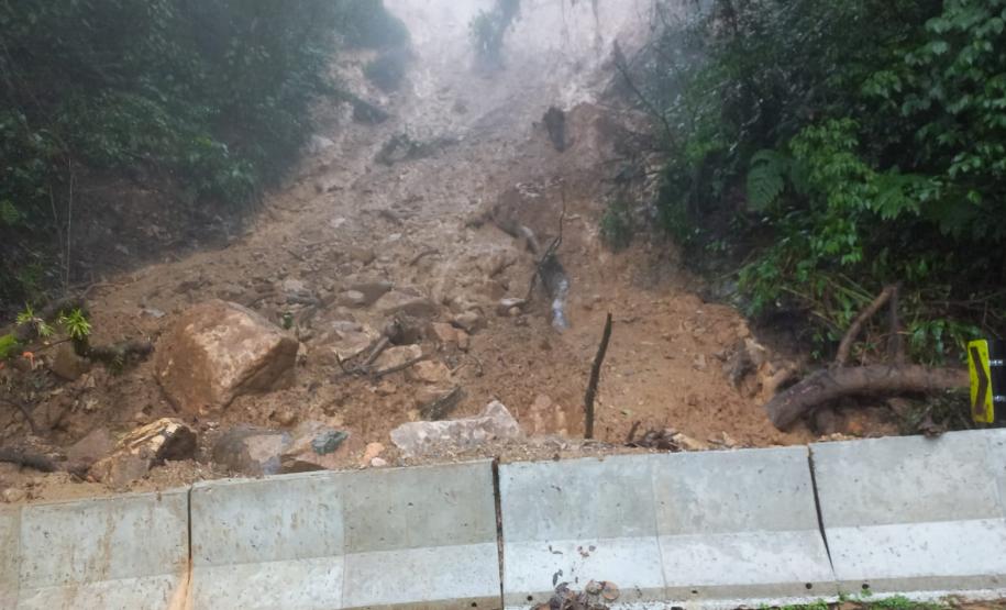 Estrada da Graciosa é fechada temporariamente devido ao excesso de chuvas Foto: DER