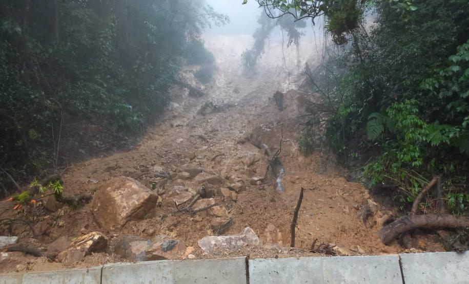 Estrada da Graciosa é fechada temporariamente devido ao excesso de chuvas Foto: DER