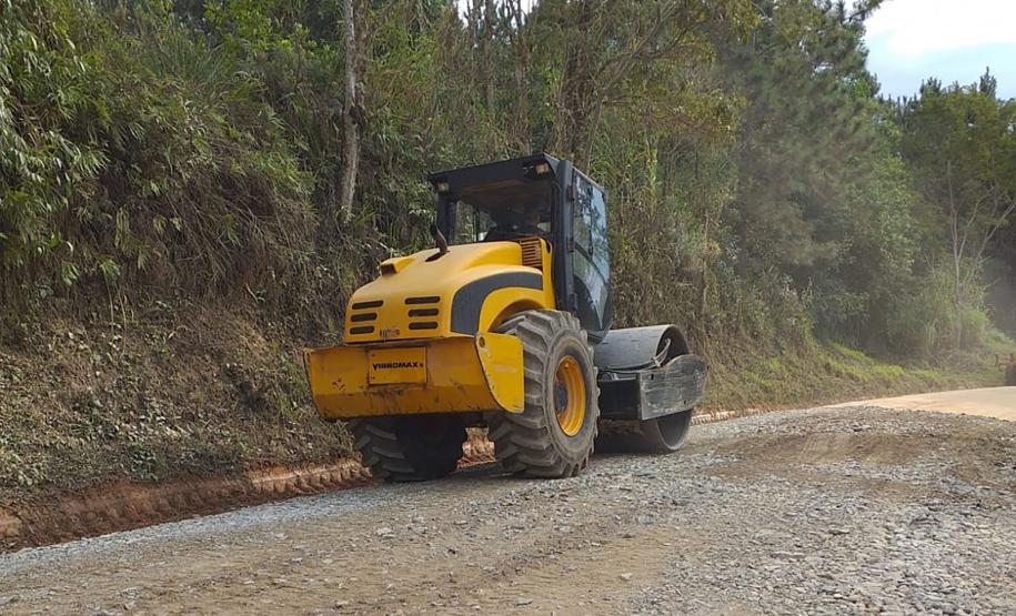 Vias rurais do Vale do Ribeira tem conservação garantida até 2025 Foto: DER-PR