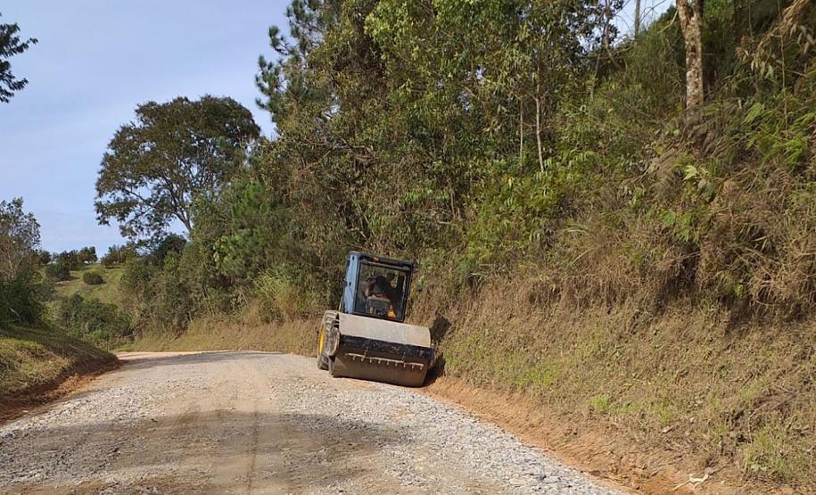 Vias rurais do Vale do Ribeira tem conservação garantida até 2025 Foto: DER-PR