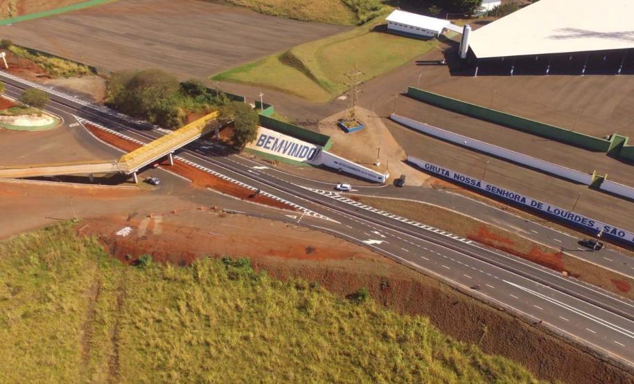 Nova passarela de Bandeirantes, na região Norte, deve ser concluída ainda em julho Foto: DER